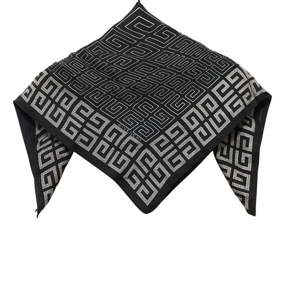 GIVENCHY Scarves - Picture 2 of 6